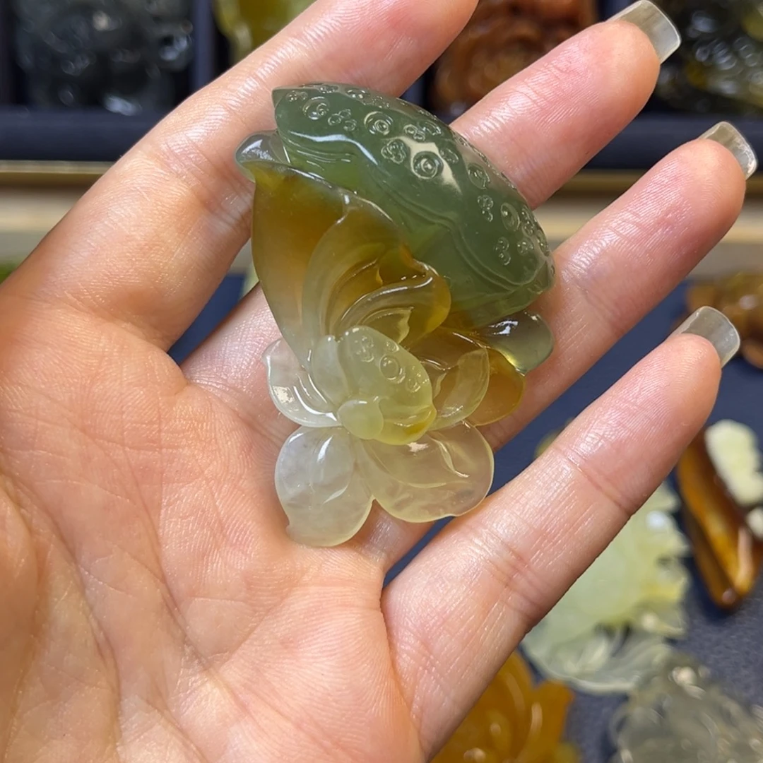 安****蛇纹石玉未镶嵌颈饰