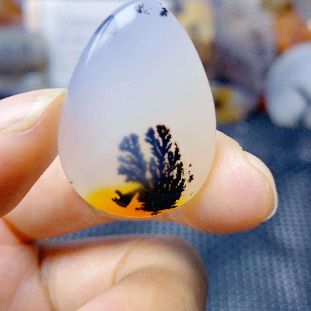 玛瑙/玉髓未镶嵌珠宝奇石