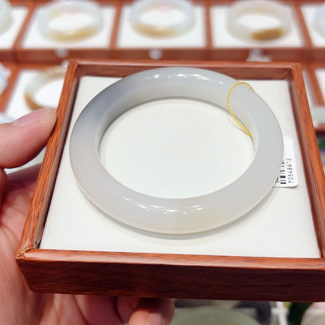 和田玉手镯未镶嵌粉紫白冰三色