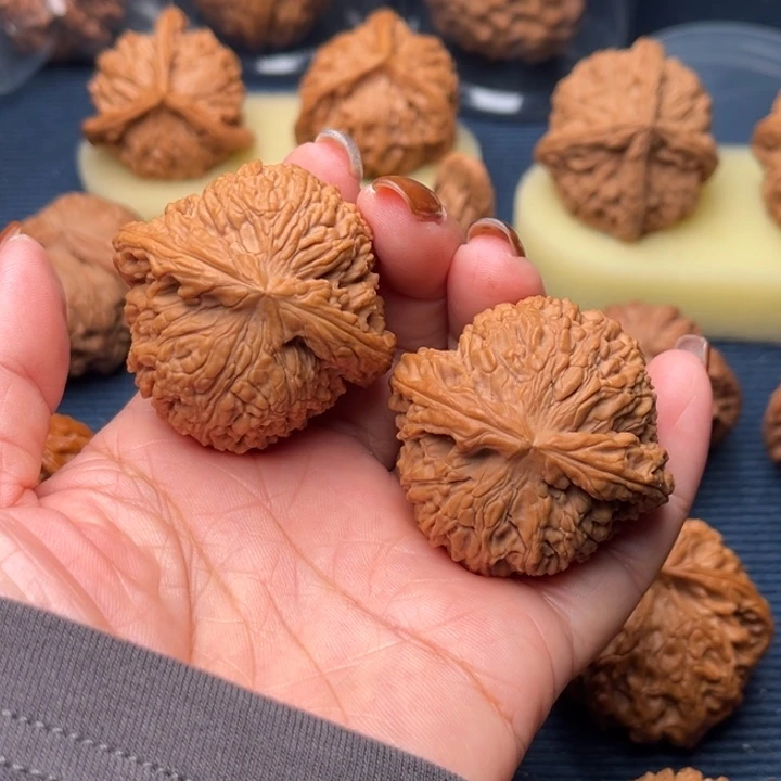 吊坠文玩核桃43球疆