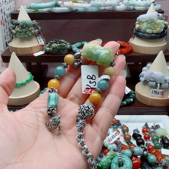 L****翡翠未镶嵌手链手链