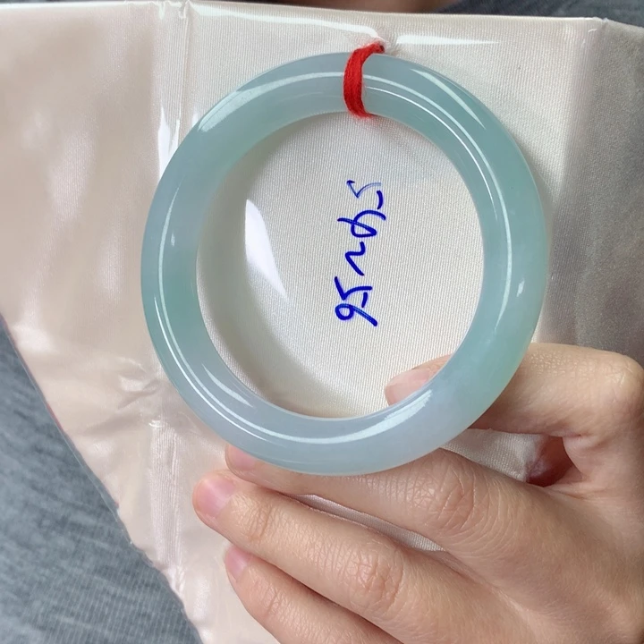 未镶嵌手镯翡翠翡翠