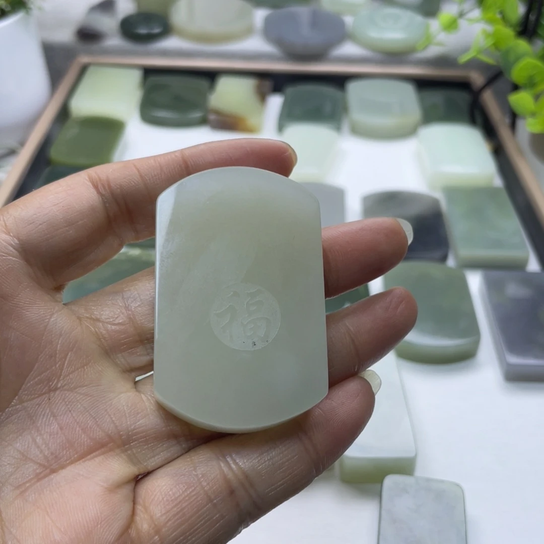 和田玉未镶嵌颈饰王*权