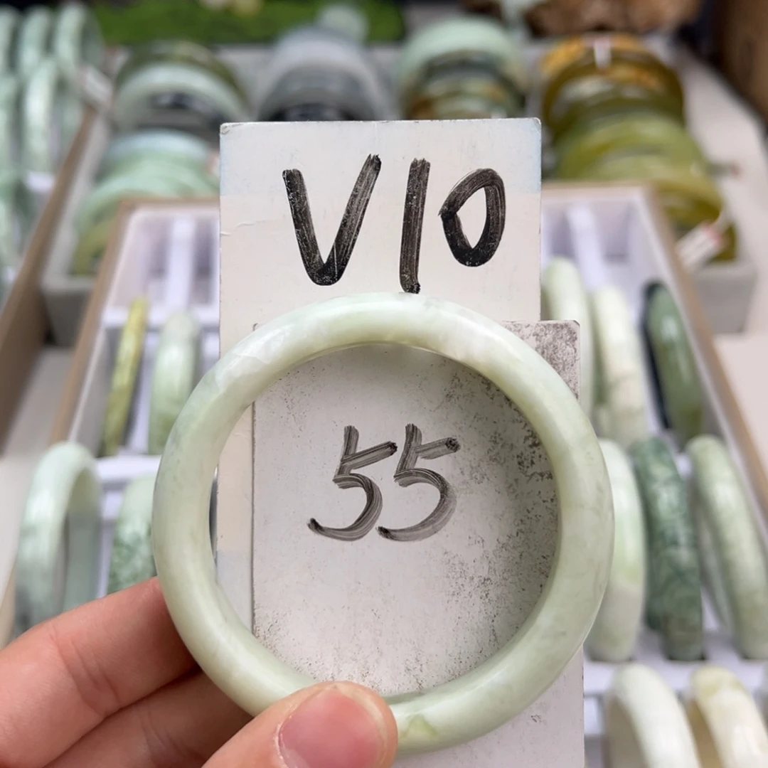 岫玉手镯未镶嵌天然岫玉微瑕