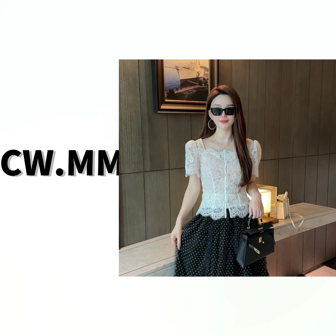 CW.MM 重工绣花方领蝴蝶扣气质小众短袖上衣