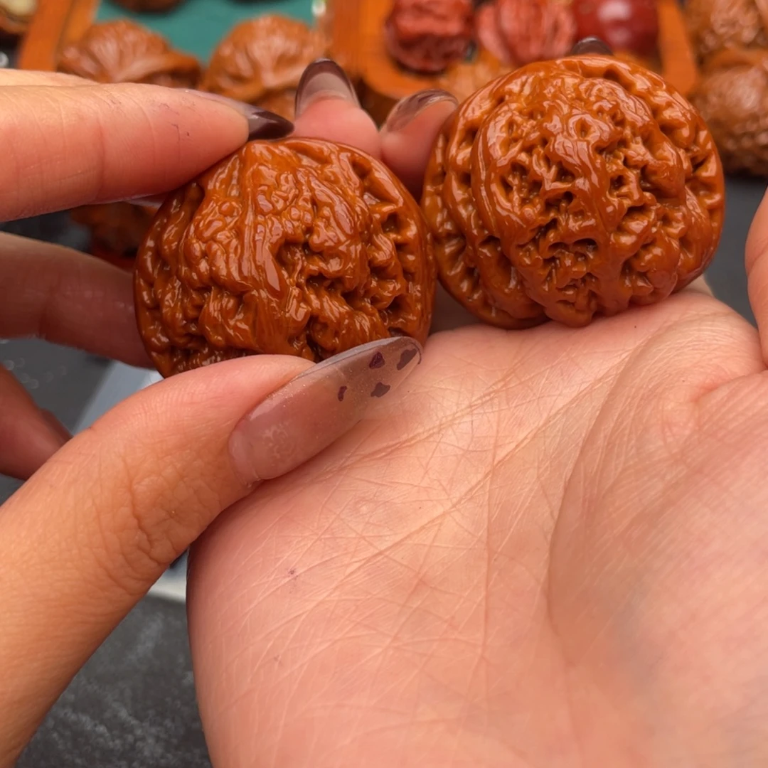 平***气文玩核桃把件粗筋