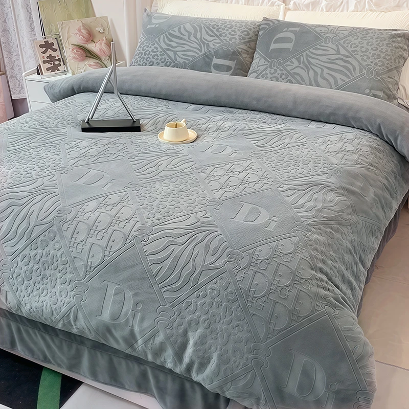 9D立体雕花纯色保暖牛奶绒四件套秋冬立体加厚被套床上用品