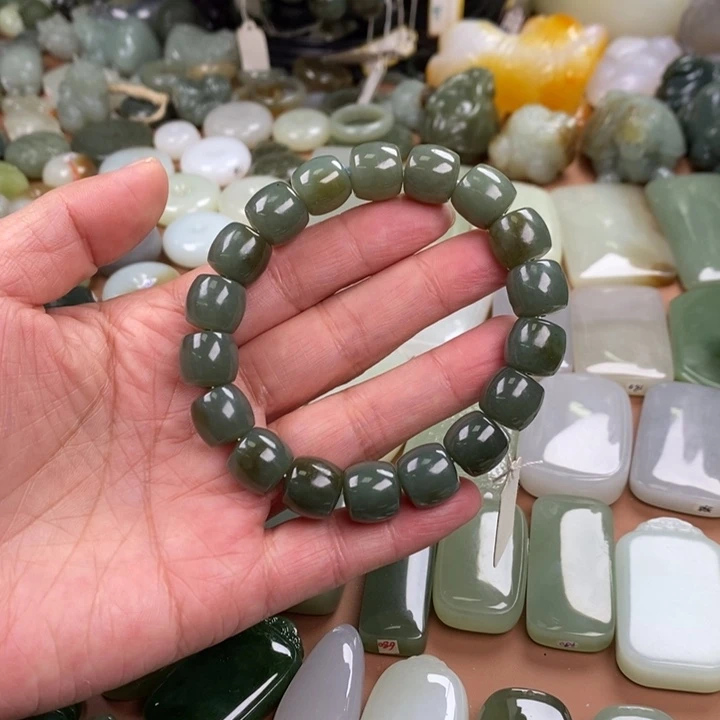 和田玉未镶嵌手链