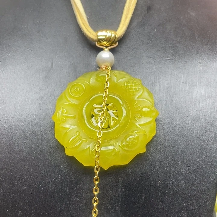 未镶嵌蛇纹石玉颈饰