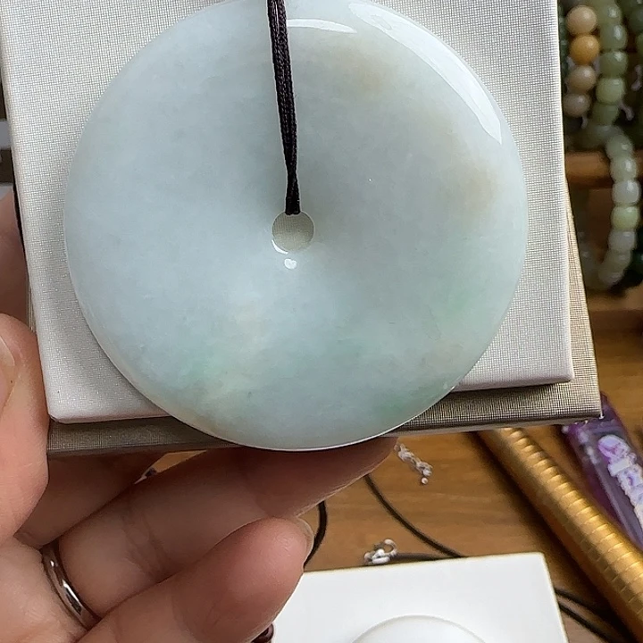 翡翠未镶嵌颈饰吊坠