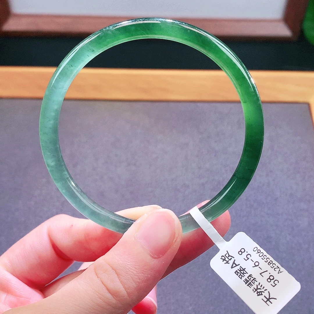 未镶嵌手镯翡翠天然翡翠