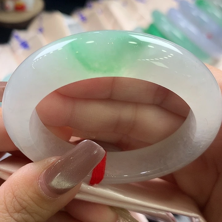 翡翠未镶嵌手镯50.2正圈