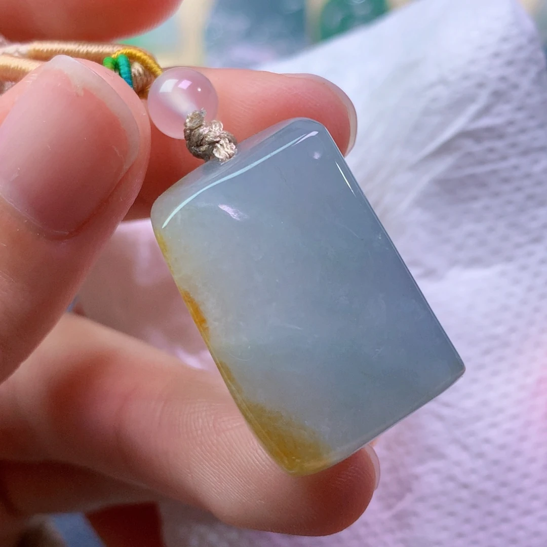 翡翠未镶嵌吊坠(赠链) 3885