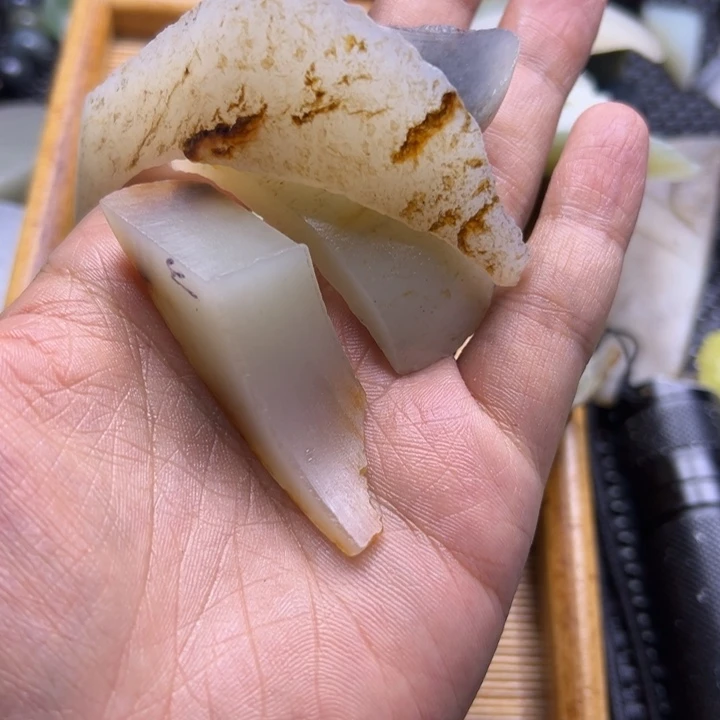 旺***仙和田玉未镶嵌手链