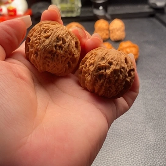 文玩核桃把件磨盘全品