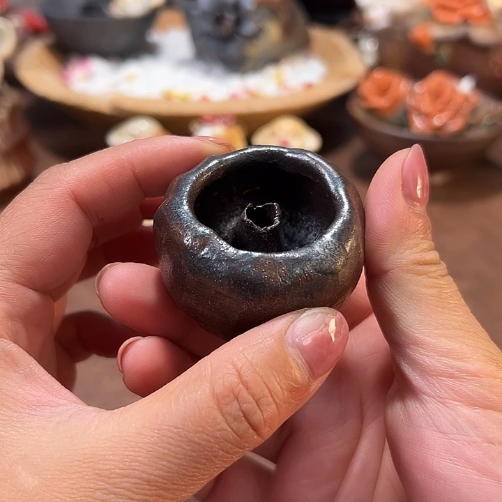 老张手捏小油灯开播福利