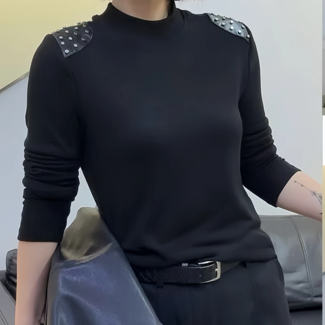 【女人家】7713秋冬新品设计感肩皮扣订珠半高领T恤显瘦打底衫上衣