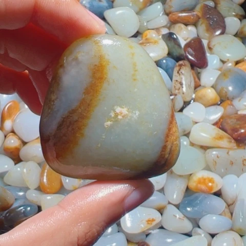 未镶嵌和田玉（糖玉）手链爱****蛋