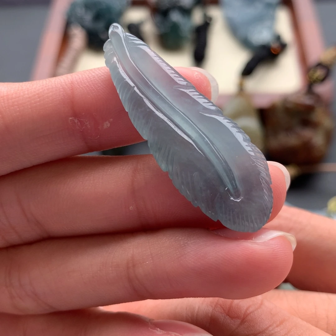 翡翠未镶嵌项链羽毛