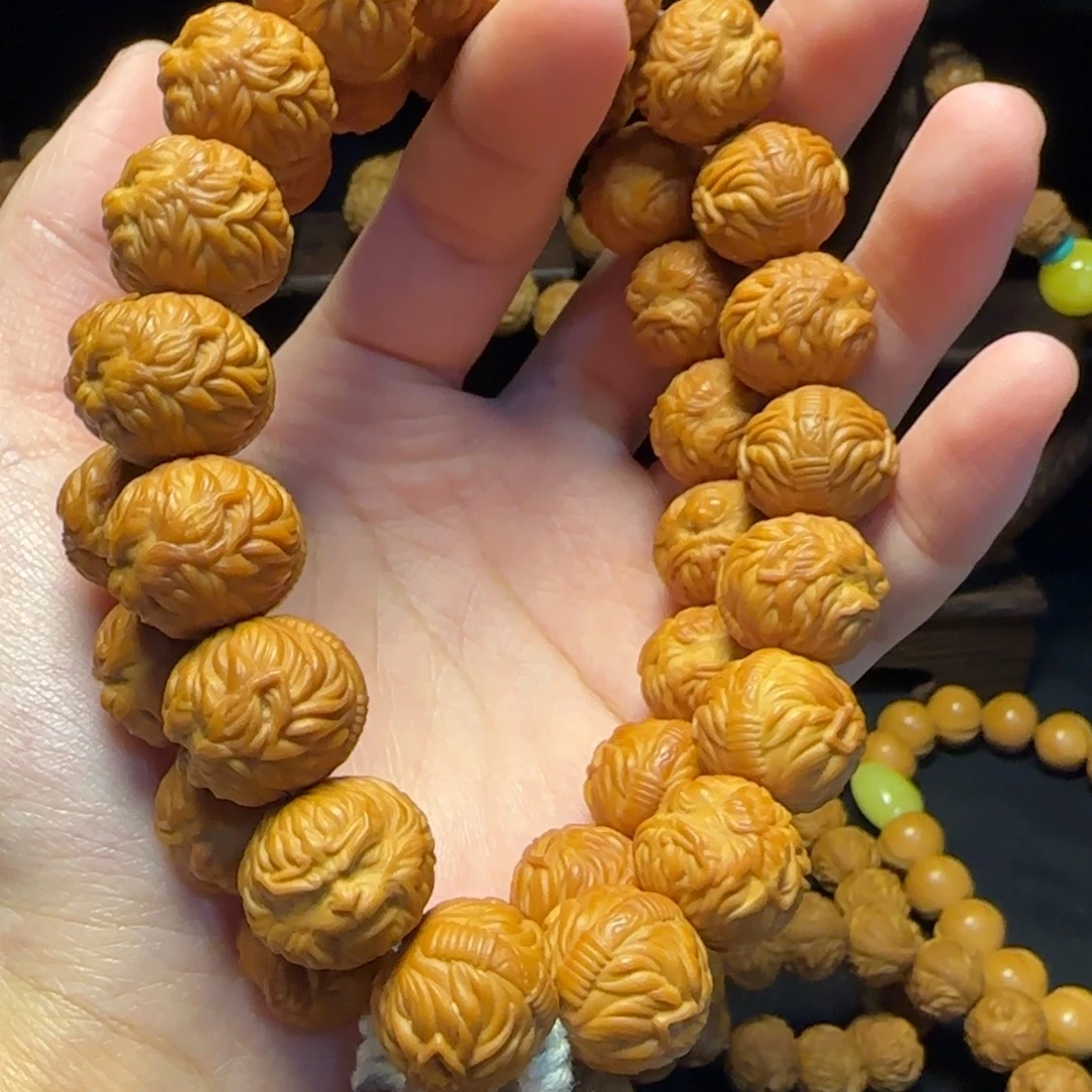 隆***猴头核桃吊坠猴头