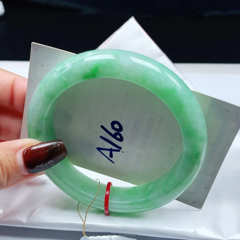 【闪购商品】翡翠手镯未镶嵌 正圈57+