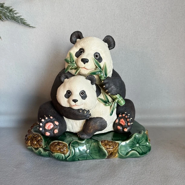 【乐也融融】石湾陶瓷手工限量精品可爱熊猫创意家居摆件30*22*29