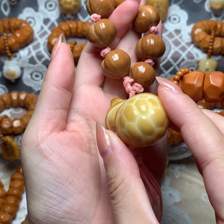 木质类屁桃手捻大富甲一方