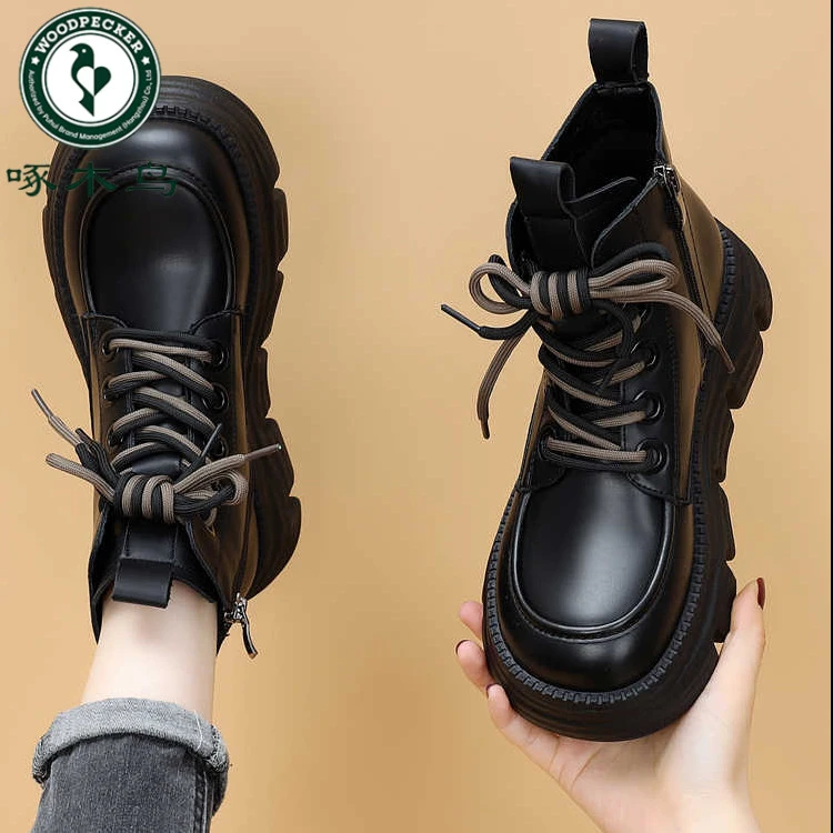 啄木鸟厚底马丁靴女2024冬季新款英伦风增高加绒黑色炸街短靴小码