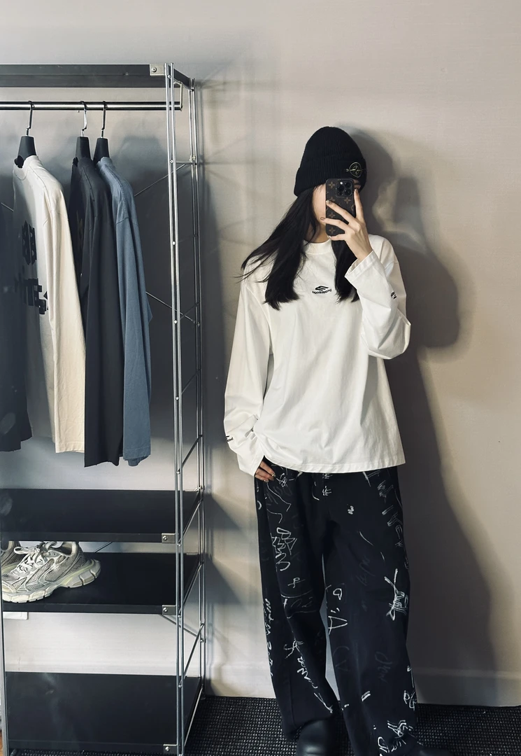 小巴风格长袖滑雪小刺绣t恤时尚百搭男女同款经典