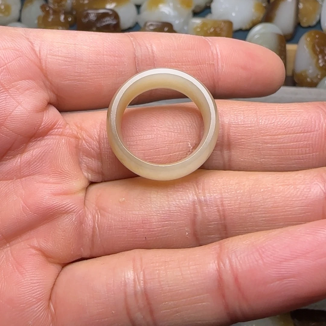 和田玉（糖玉）未镶嵌戒指