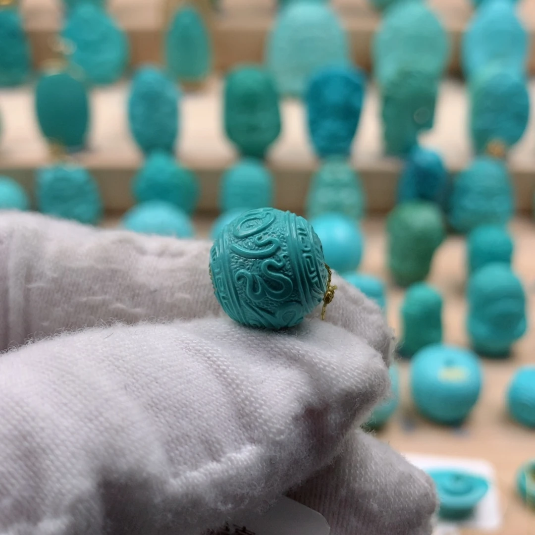 绿松石配饰未镶嵌