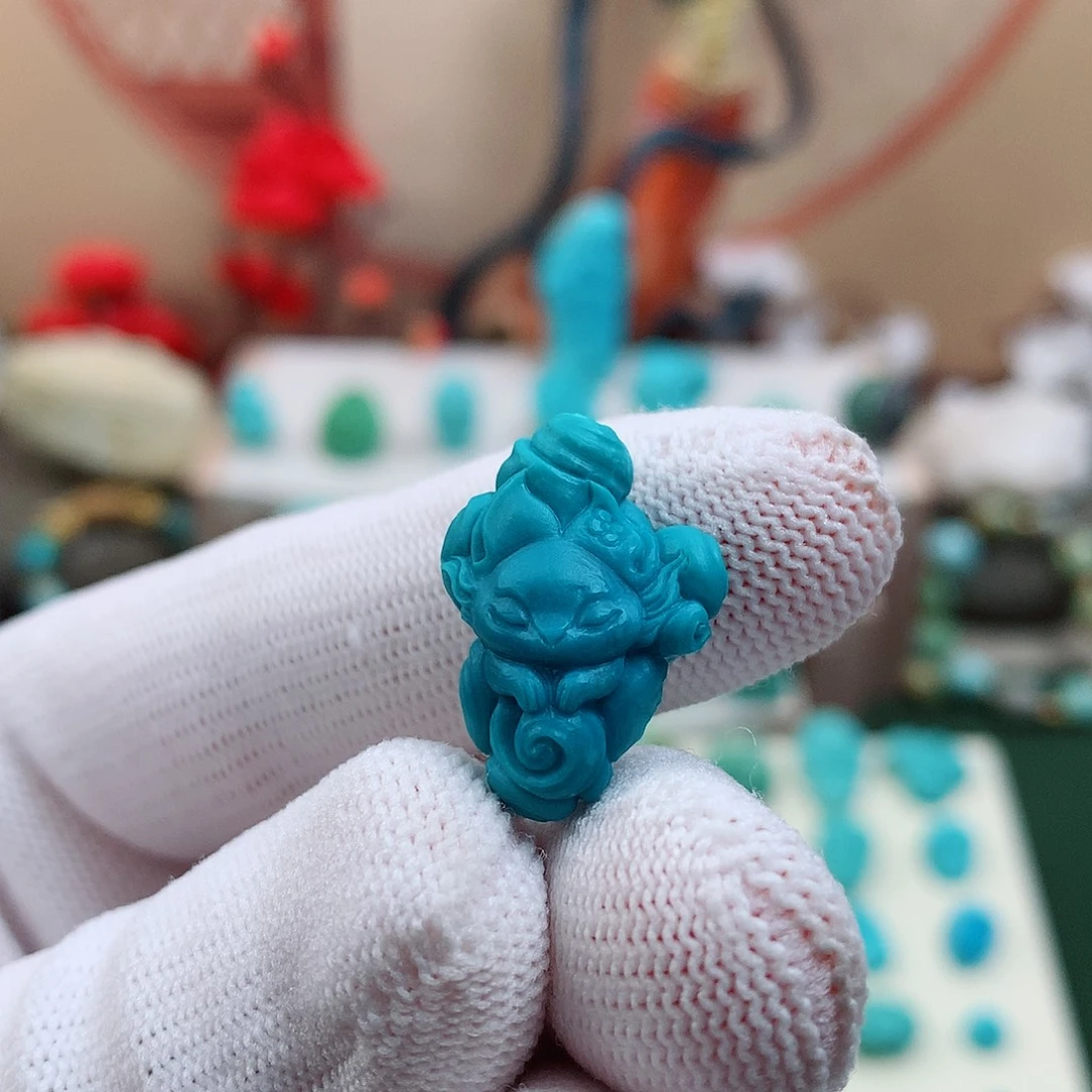 绿松石未镶嵌珠宝奇石