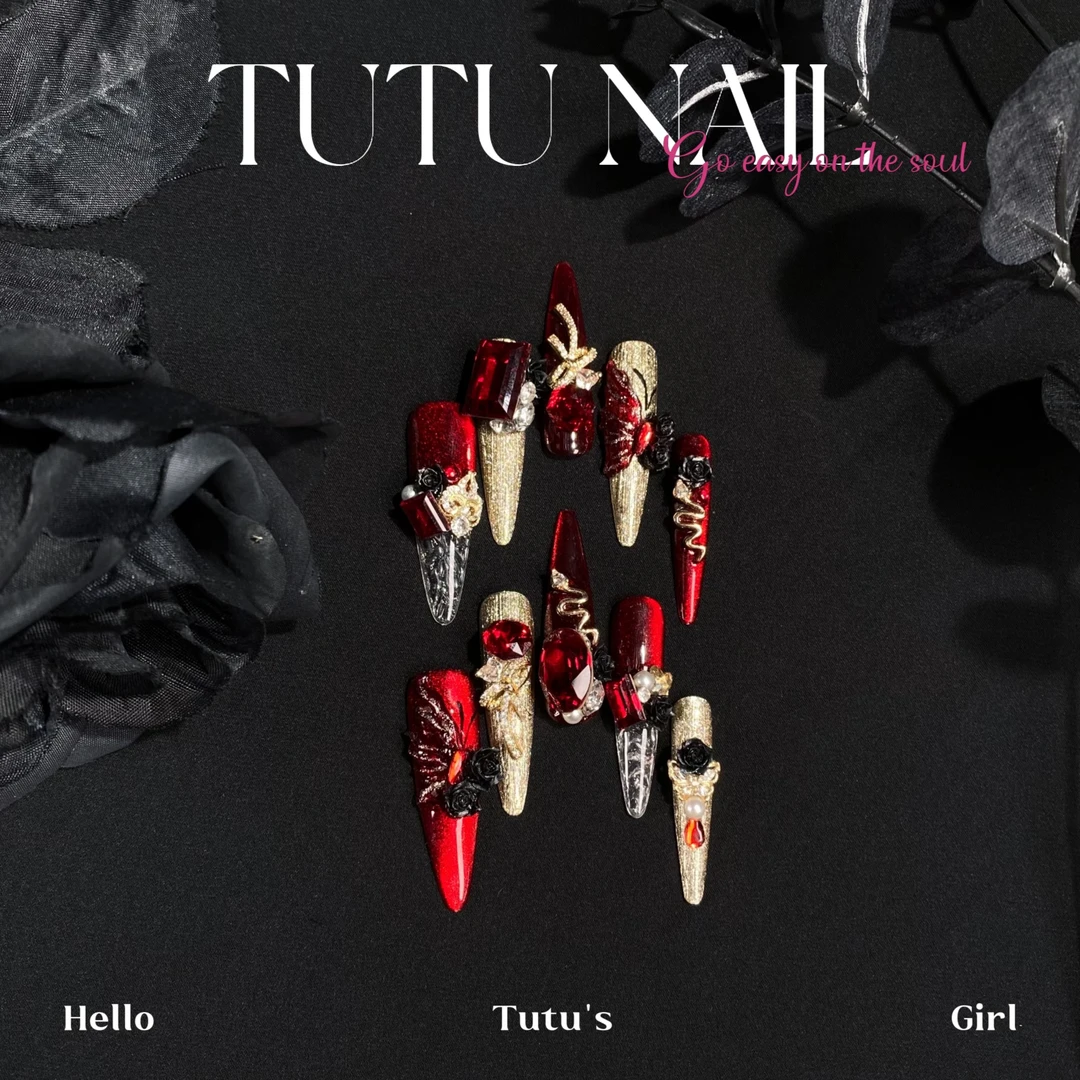 【来财】TUTU NAIL手工穿戴美甲新年红布契拉提金蝴蝶琉璃蛇雕花黑