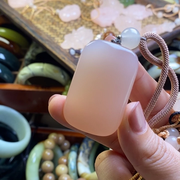 蛇纹石玉坠未镶嵌