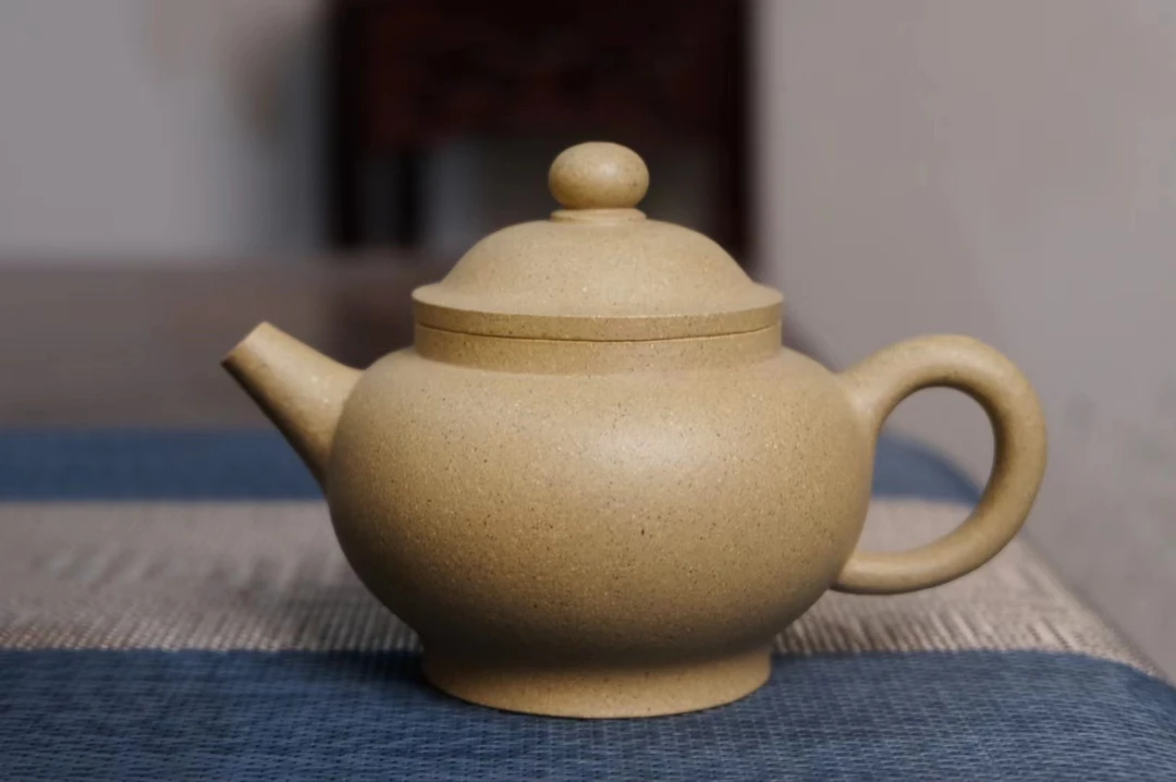 宜兴紫砂壶 半手工制作 本绿巨轮珠