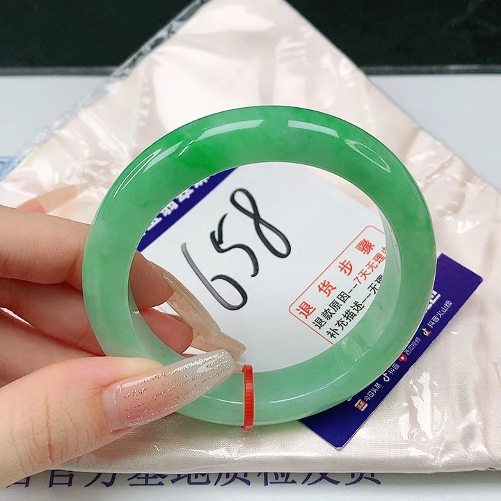未镶嵌手镯翡翠翡翠手镯