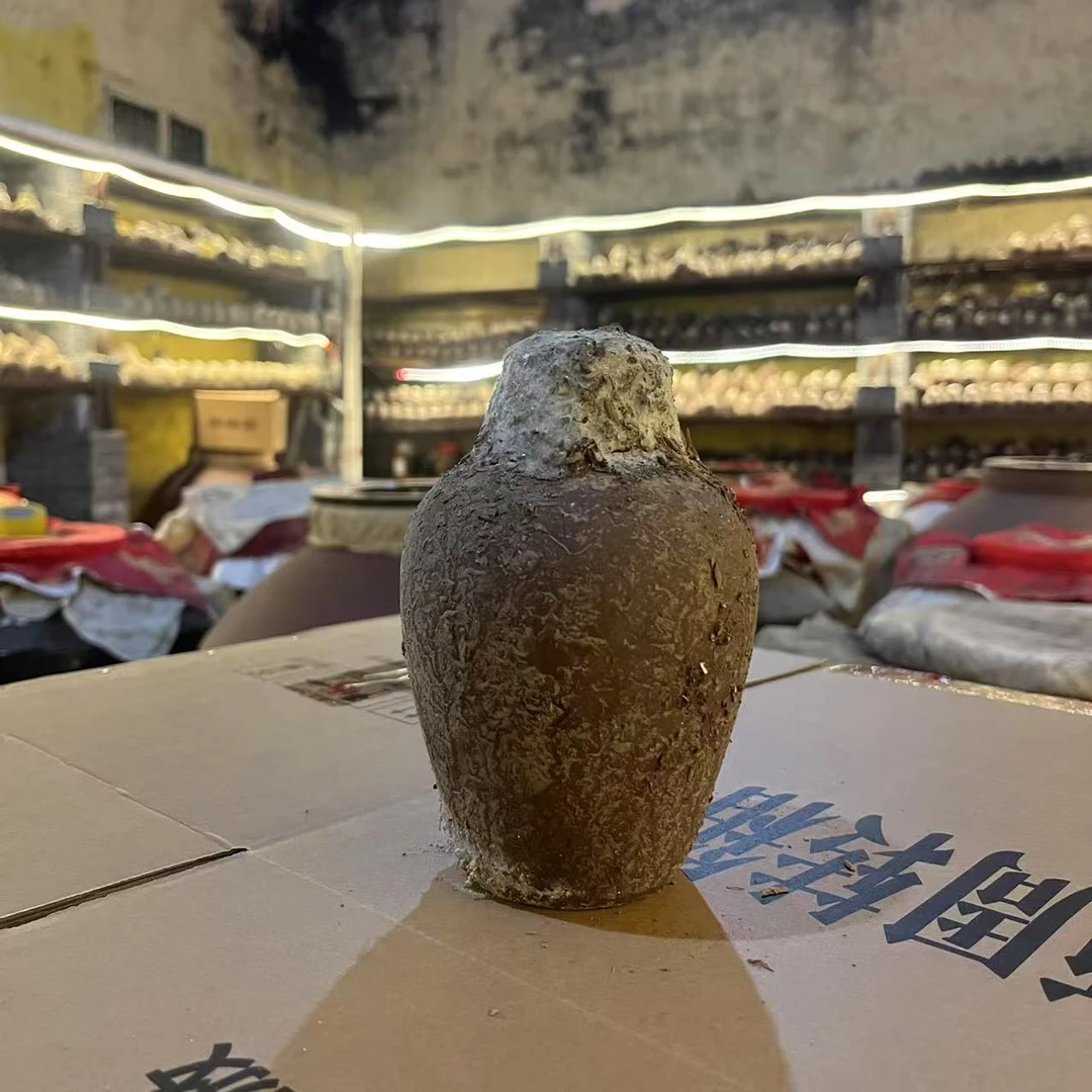 荣姐家酒窖泥纯粮固态法陈酒优级浓香型白酒52度500ml*1