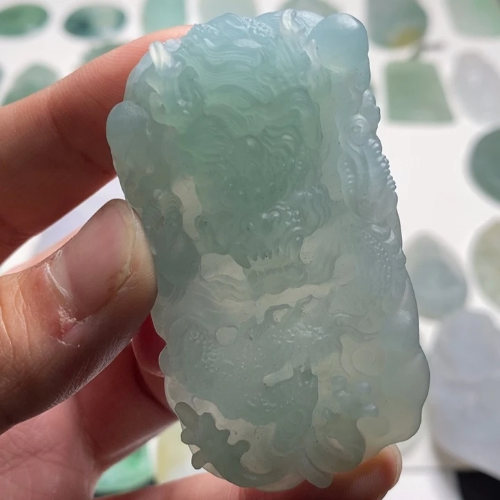 未镶嵌定制翡翠龙牌 天空蓝 缅料