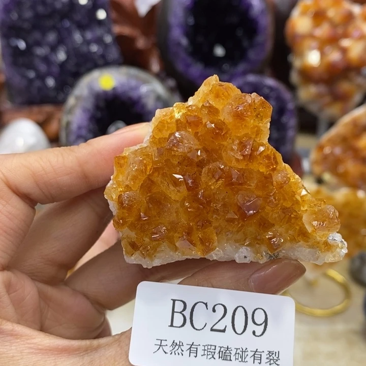 紫晶未镶嵌大型摆件（非配饰）