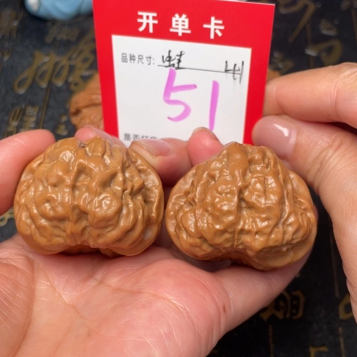 吊坠桃核文玩了吗