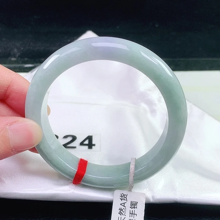 未镶嵌手镯翡翠324