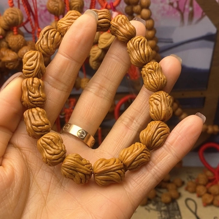 桃核吊坠龙纹桃枭