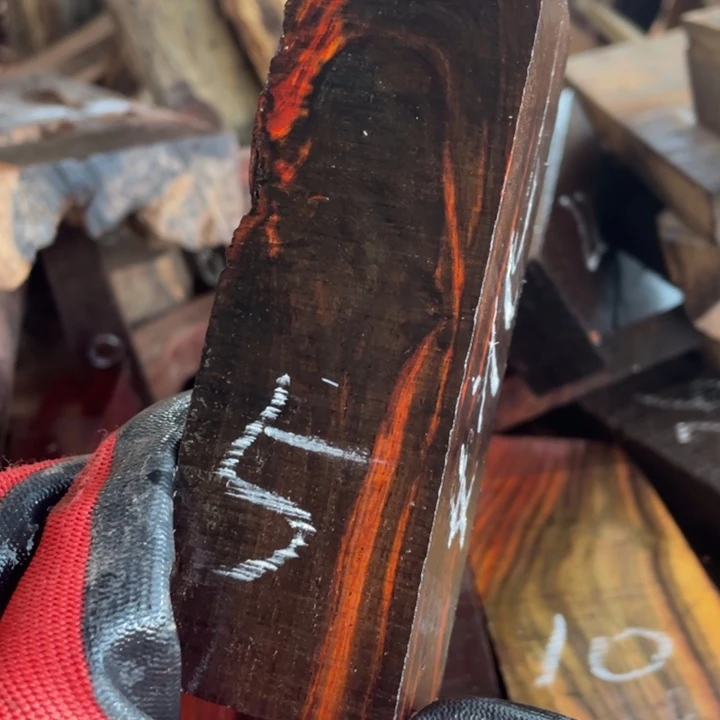 交趾黄檀（大红酸枝）姚*龙