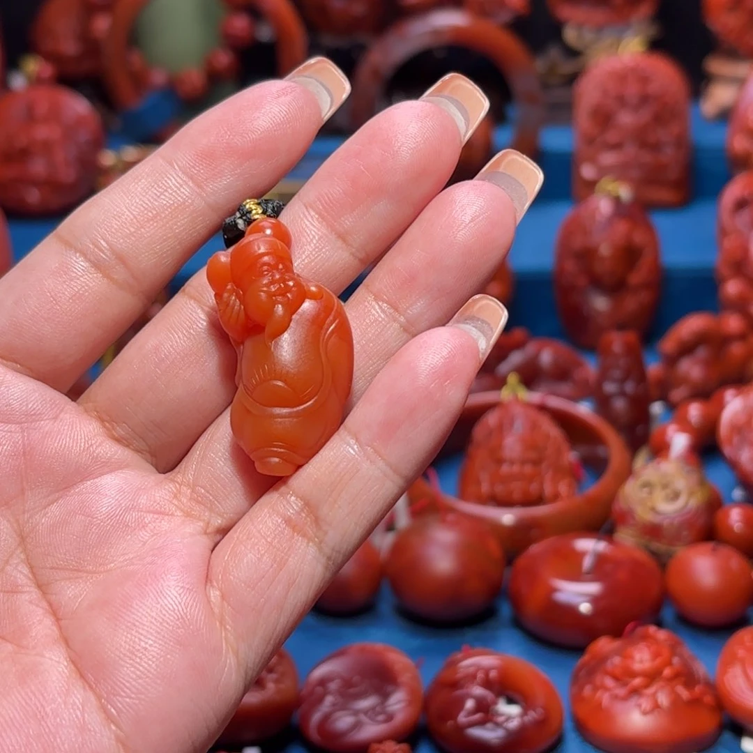 未镶嵌雕刻南红玛瑙