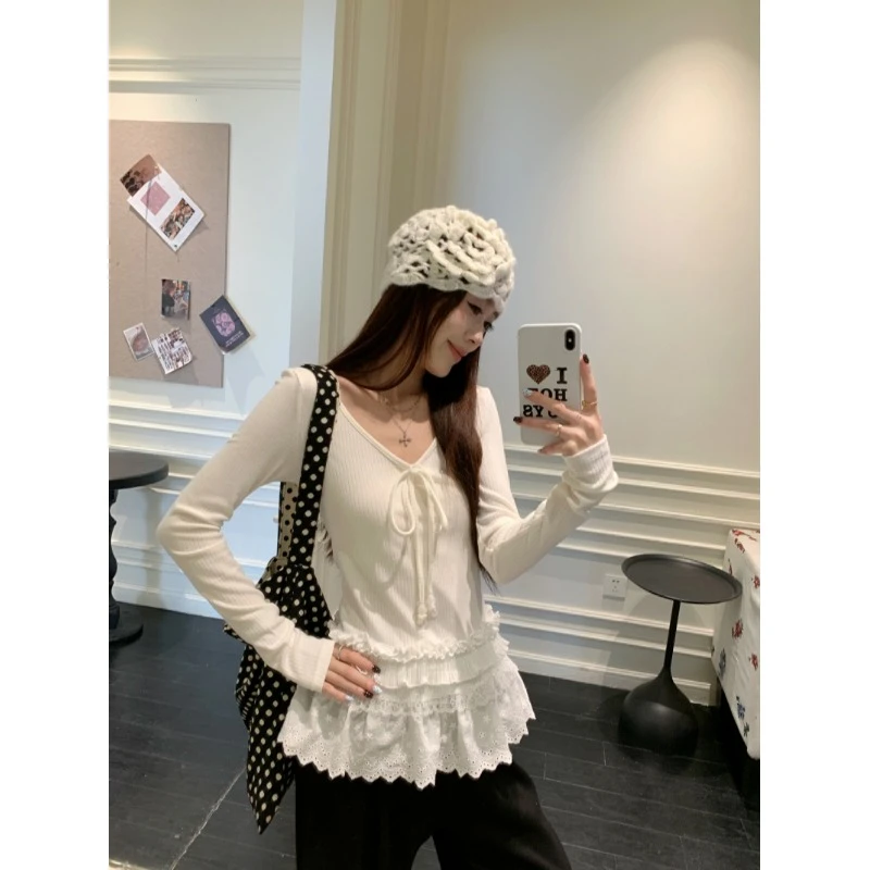 内搭打底衫女2025新款秋冬高级感通勤风长袖T恤白色蕾丝V领上衣女