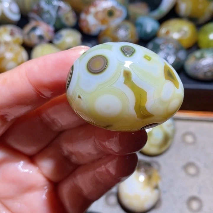 未镶嵌玛瑙/玉髓珠宝半成品70