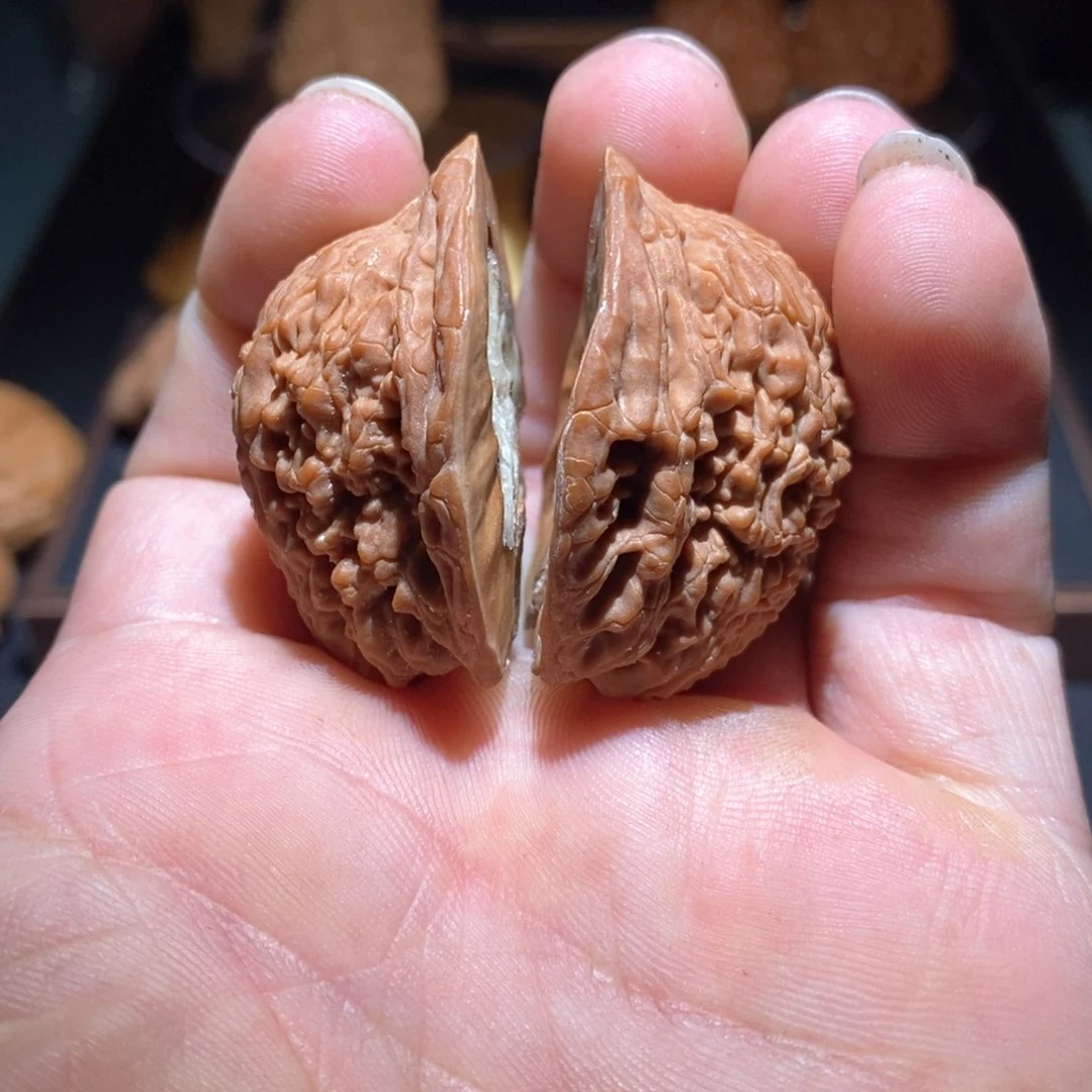 文玩核桃吊坠塔尖