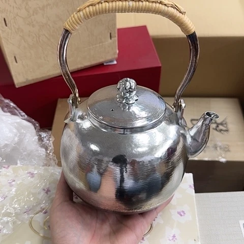 精品摆件。