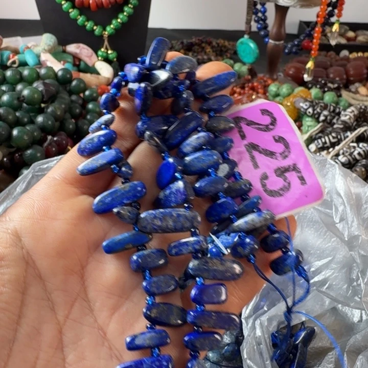 用***2玛瑙/玉髓未镶嵌颈饰