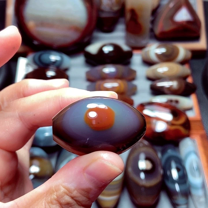 未镶嵌玛瑙/玉髓珠宝奇石